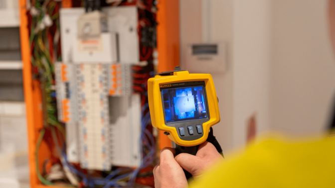 Electrical_fluke tester electrical services home page