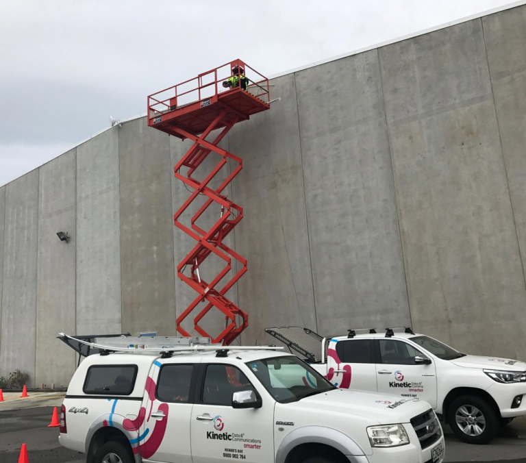 Kinetic Data Comms Hawkes Bay tech on scissor lift v3